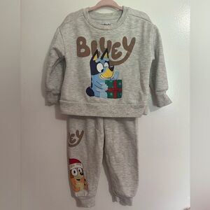 18m Bluey Christmas sweatsuit *WORE ONCE*
